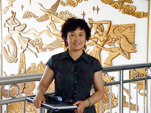 ˵��: http://www.onenight166.com/teacher-info/personal%20info/photo/zhangshufang.jpg