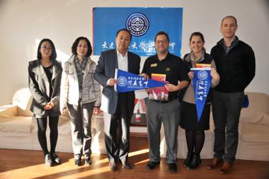 说明: F:\【2015-2016第一学期网站更新】\2016-10美国高校来访\2016-10美国高校来访\2015年10月28日照片\2015年10月28日照片\DSC_0158副本.jpg